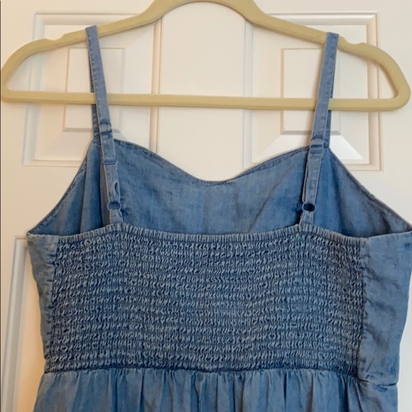 Old Navy Chambray Spaghetti Strap Dress - Picture 4 of 6